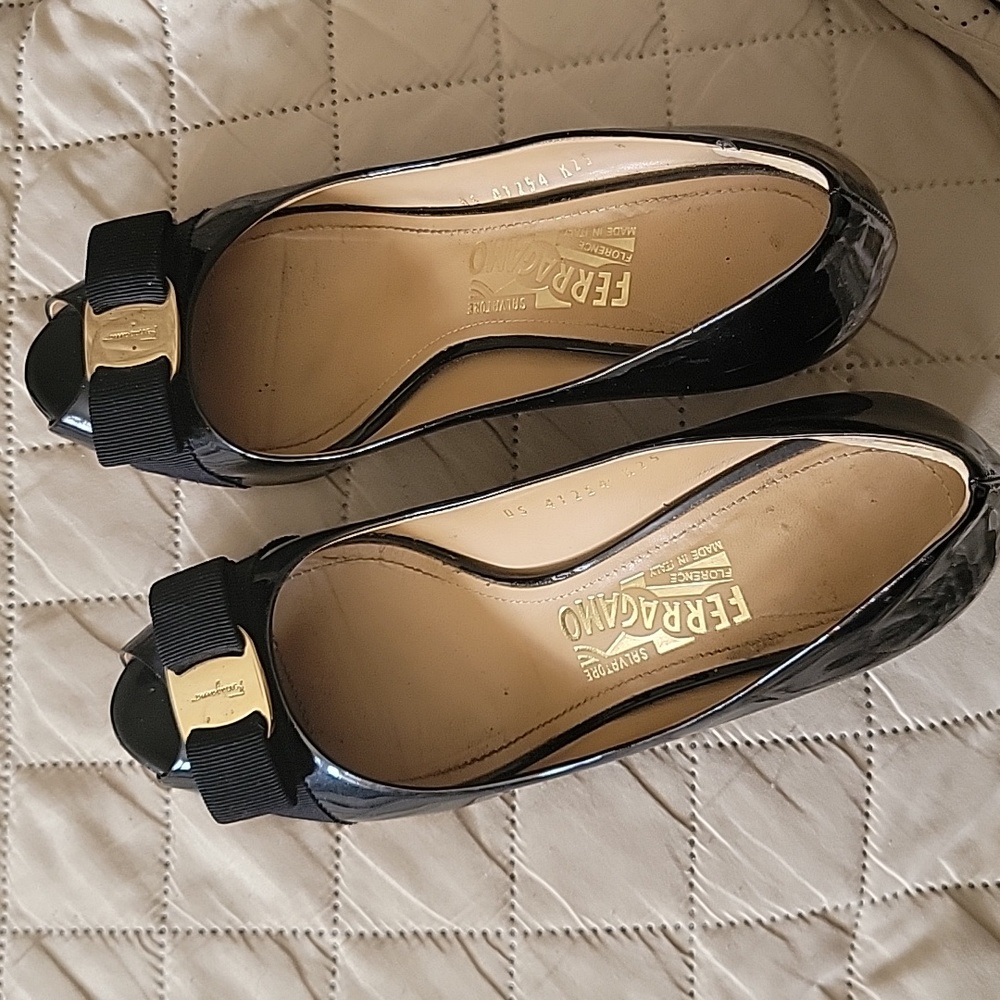 Salvatore ferragamo shoes size 8B